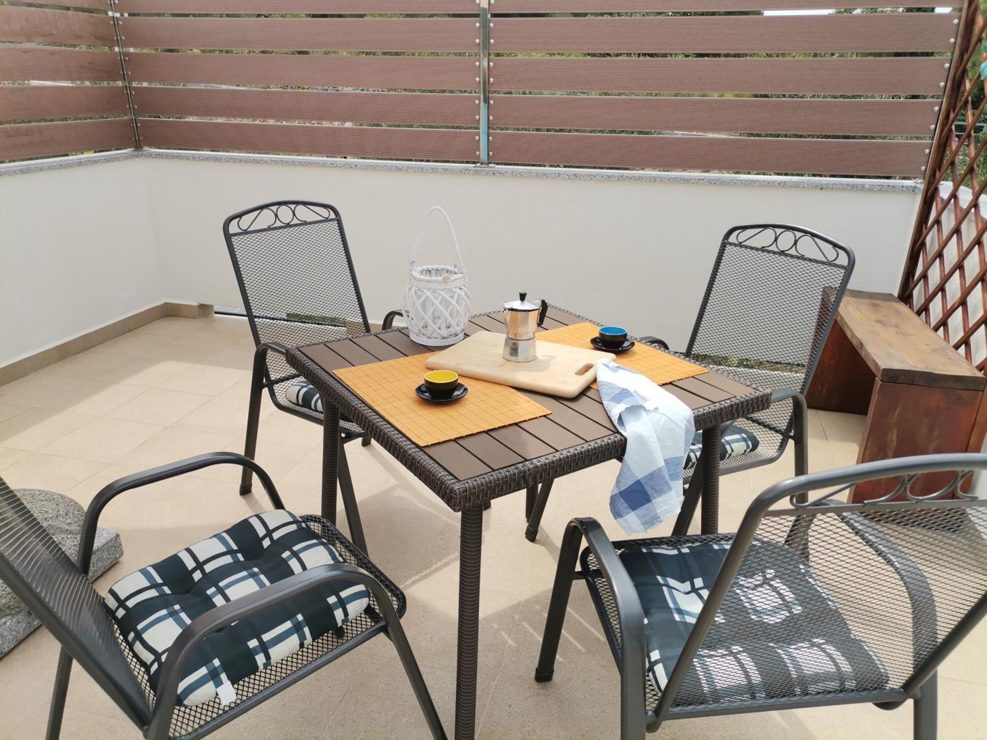 Apartments Relax Пунат Стая снимка
