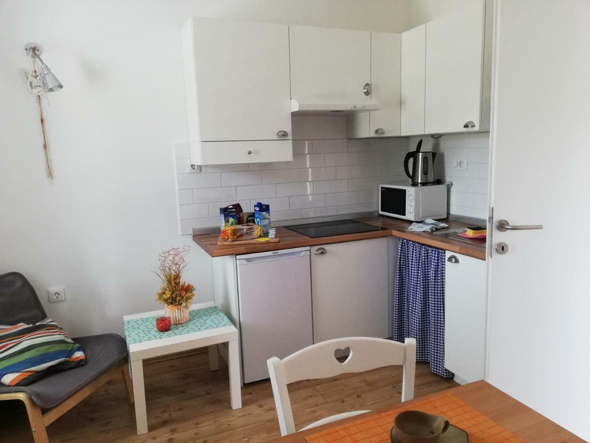 Apartments Relax Пунат Стая снимка